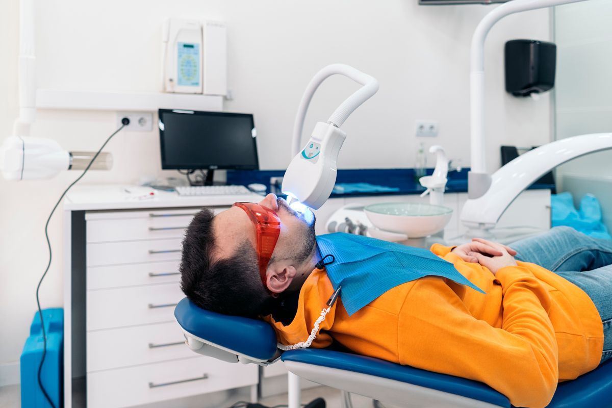 does teeth whitening hurt? managing sensitivity